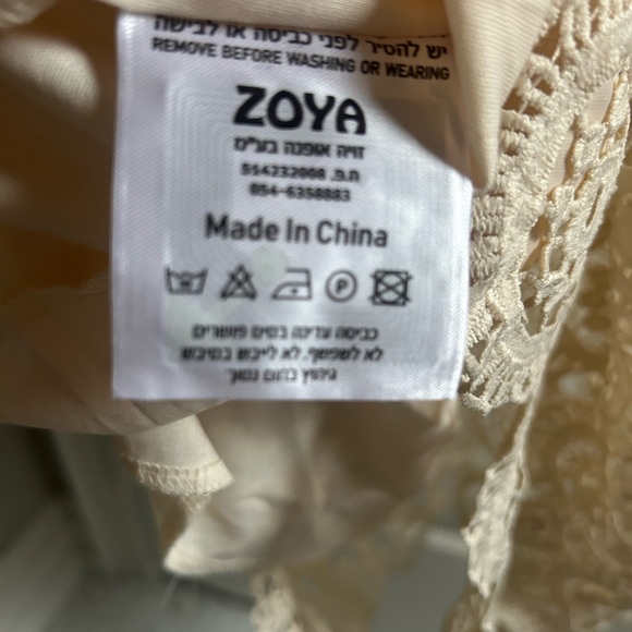 NWOT midi flowy cream lace overlay dress, flared long sleeves, fully lined - Picture 6 of 6